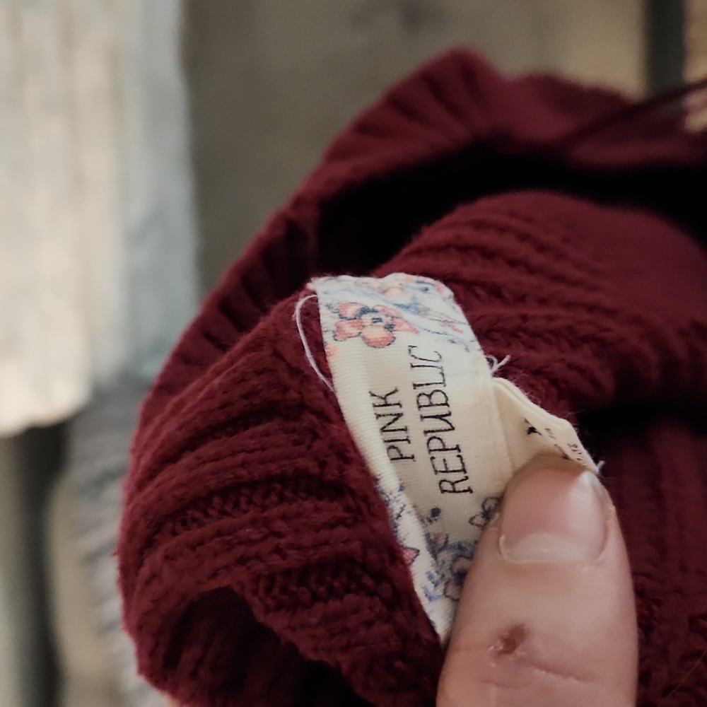 Sweater - Picture 3 of 3